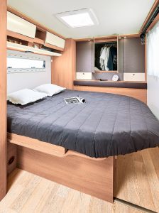 03_rc740_dormitorio_cama.jpg