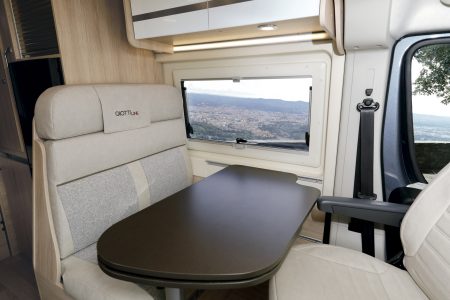 04_60t_comedor_vista_2.jpg