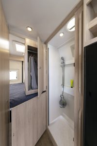 07_60t_dormitorio_ducha.jpg