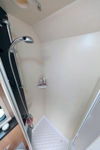 09_330_ducha.jpg