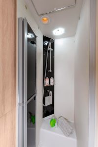 22_350_wc_ducha_vista.jpg